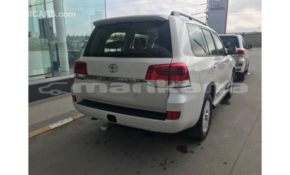 Buy Import Toyota Land Cruiser White Car in Import - Dubai in Abhasia Buy Import Toyota Land Cruiser White Car in Import - Dubai in Abhasia