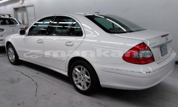 Buy Used Mercedes-Benz E-klasse White Car in Tbilisi in Tbilisi Buy Used Mercedes-Benz E-klasse White Car in Tbilisi in Tbilisi