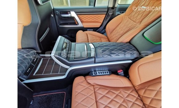 Buy Import Toyota Land Cruiser Black Car in Import - Dubai in Abhasia Buy Import Toyota Land Cruiser Black Car in Import - Dubai in Abhasia