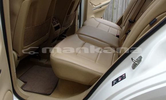 Buy Used Mercedes-Benz ML–Class White Car in Tbilisi in Tbilisi Buy Used Mercedes-Benz ML–Class White Car in Tbilisi in Tbilisi