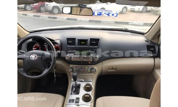 Buy Import Toyota Highlander White Car in Import - Dubai in Abhasia Buy Import Toyota Highlander White Car in Import - Dubai in Abhasia