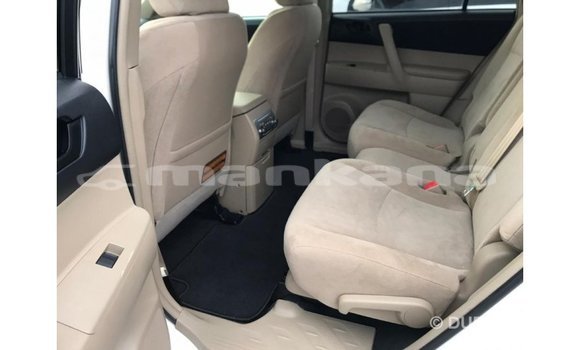 Buy Import Toyota Highlander White Car in Import - Dubai in Abhasia Buy Import Toyota Highlander White Car in Import - Dubai in Abhasia