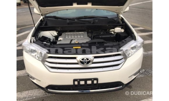 Buy Import Toyota Highlander White Car in Import - Dubai in Abhasia Buy Import Toyota Highlander White Car in Import - Dubai in Abhasia