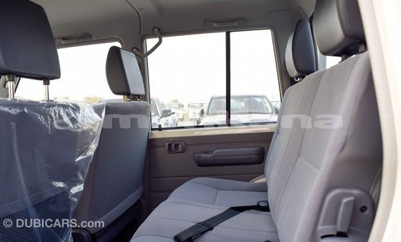 Buy Import Toyota Land Cruiser White Car in Import - Dubai in Abhasia Buy Import Toyota Land Cruiser White Car in Import - Dubai in Abhasia