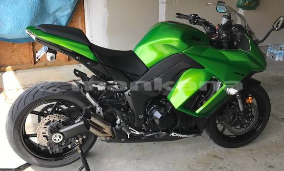 Buy Used Kawasaki Z 1000 Green Bike in Tbilisi in Tbilisi Buy Used Kawasaki Z 1000 Green Bike in Tbilisi in Tbilisi