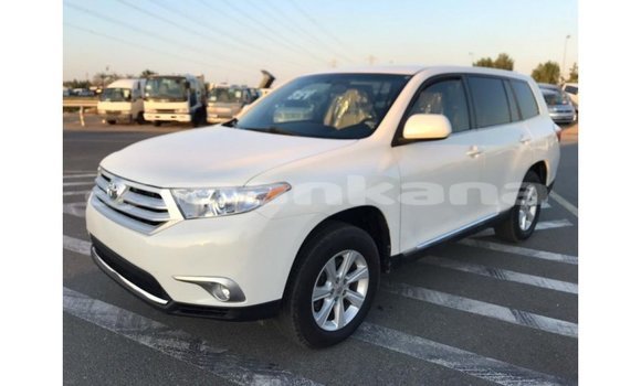 Buy Import Toyota Highlander White Car in Import - Dubai in Abhasia Buy Import Toyota Highlander White Car in Import - Dubai in Abhasia