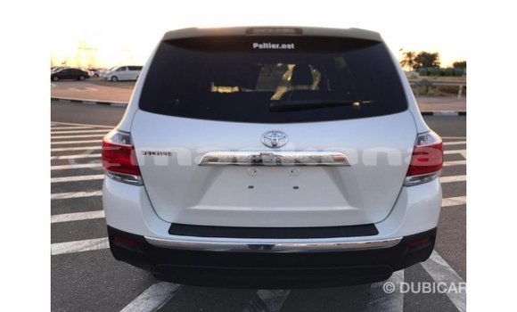 Buy Import Toyota Highlander White Car in Import - Dubai in Abhasia Buy Import Toyota Highlander White Car in Import - Dubai in Abhasia