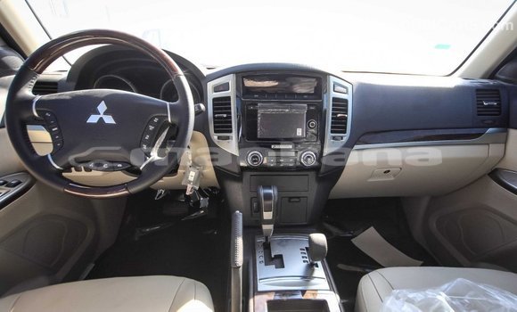 Buy Import Mitsubishi Pajero White Car in Import - Dubai in Abhasia Buy Import Mitsubishi Pajero White Car in Import - Dubai in Abhasia