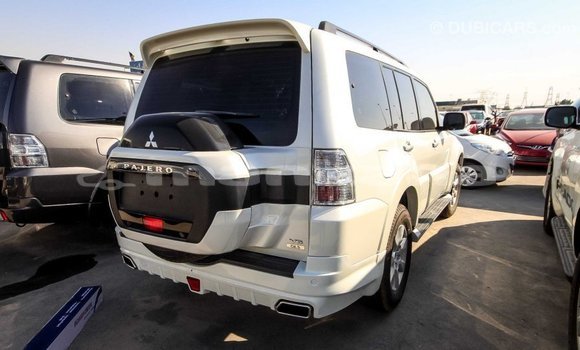 Buy Import Mitsubishi Pajero White Car in Import - Dubai in Abhasia Buy Import Mitsubishi Pajero White Car in Import - Dubai in Abhasia