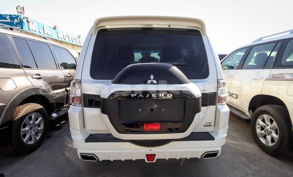 Buy Import Mitsubishi Pajero White Car in Import - Dubai in Abhasia Buy Import Mitsubishi Pajero White Car in Import - Dubai in Abhasia