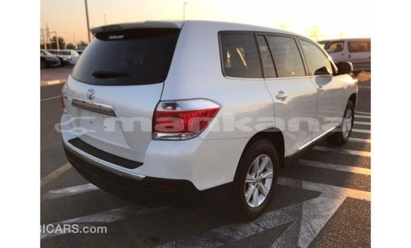Buy Import Toyota Highlander White Car in Import - Dubai in Abhasia Buy Import Toyota Highlander White Car in Import - Dubai in Abhasia