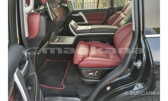 Buy Import Toyota Land Cruiser Black Car in Import - Dubai in Abhasia Buy Import Toyota Land Cruiser Black Car in Import - Dubai in Abhasia