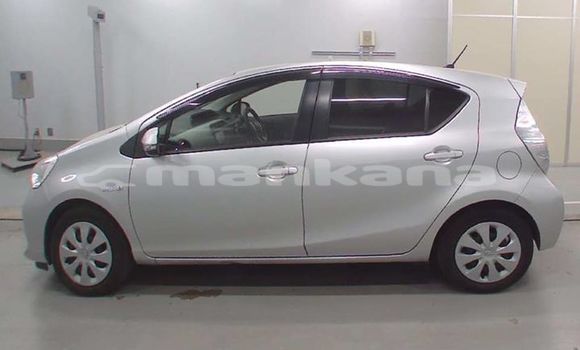 Buy Used Toyota Aqua Silver Car in Kutaisi in Imereti Buy Used Toyota Aqua Silver Car in Kutaisi in Imereti