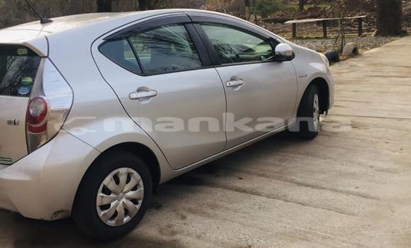 Buy Used Toyota Aqua Silver Car in Kutaisi in Imereti Buy Used Toyota Aqua Silver Car in Kutaisi in Imereti