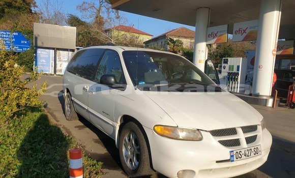 Buy Used Dodge Caravan White Car in Batumi in Ajaria