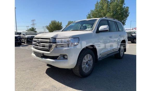 Buy Import Toyota Land Cruiser White Car in Import - Dubai in Abhasia Buy Import Toyota Land Cruiser White Car in Import - Dubai in Abhasia
