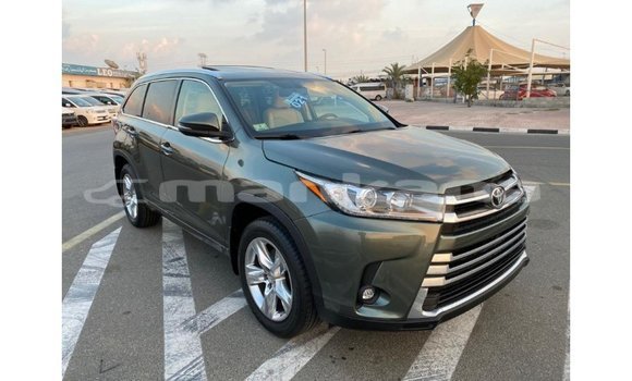 Buy Import Toyota Highlander Green Car in Import - Dubai in Abhasia Buy Import Toyota Highlander Green Car in Import - Dubai in Abhasia
