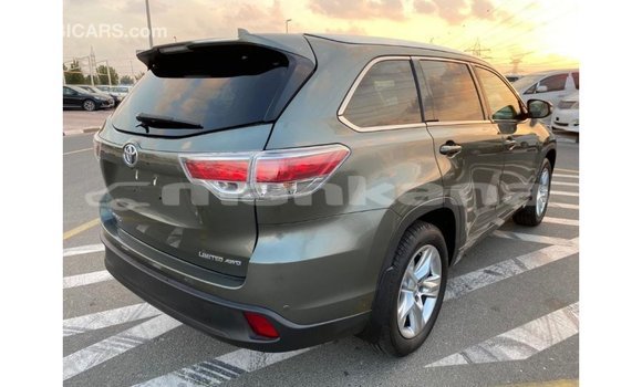 Buy Import Toyota Highlander Green Car in Import - Dubai in Abhasia Buy Import Toyota Highlander Green Car in Import - Dubai in Abhasia