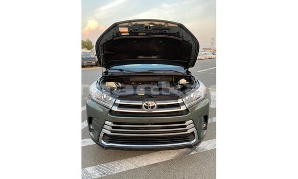 Buy Import Toyota Highlander Green Car in Import - Dubai in Abhasia Buy Import Toyota Highlander Green Car in Import - Dubai in Abhasia