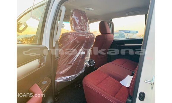 Buy Import Toyota Hilux White Car in Import - Dubai in Abhasia Buy Import Toyota Hilux White Car in Import - Dubai in Abhasia