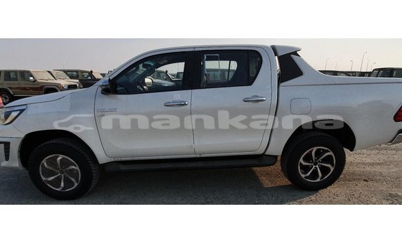 Buy Import Toyota Hilux White Car in Import - Dubai in Abhasia Buy Import Toyota Hilux White Car in Import - Dubai in Abhasia
