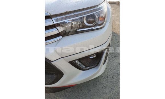 Buy Import Toyota Hilux White Car in Import - Dubai in Abhasia Buy Import Toyota Hilux White Car in Import - Dubai in Abhasia