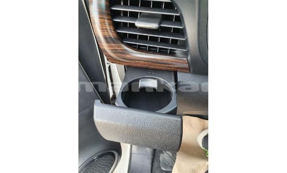Buy Import Toyota Hilux White Car in Import - Dubai in Abhasia Buy Import Toyota Hilux White Car in Import - Dubai in Abhasia
