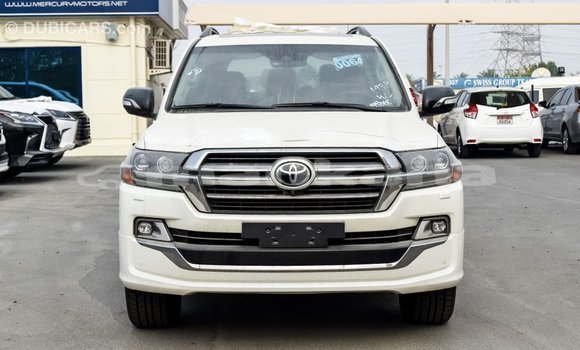 Buy Import Toyota Land Cruiser White Car in Import - Dubai in Abhasia Buy Import Toyota Land Cruiser White Car in Import - Dubai in Abhasia