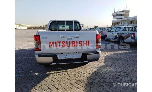 Buy Import Mitsubishi L200 White Car in Import - Dubai in Abhasia Buy Import Mitsubishi L200 White Car in Import - Dubai in Abhasia