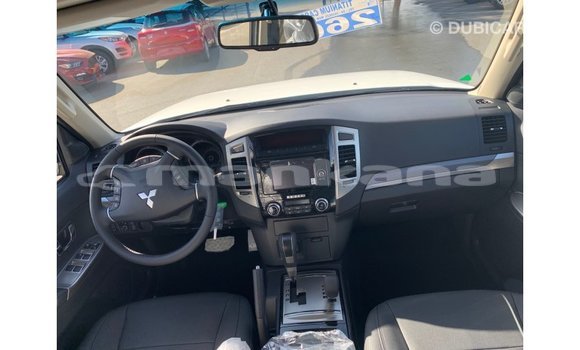 Buy Import Mitsubishi Pajero White Car in Import - Dubai in Abhasia Buy Import Mitsubishi Pajero White Car in Import - Dubai in Abhasia