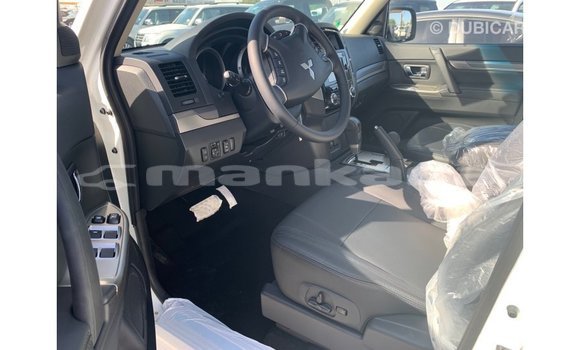 Buy Import Mitsubishi Pajero White Car in Import - Dubai in Abhasia Buy Import Mitsubishi Pajero White Car in Import - Dubai in Abhasia