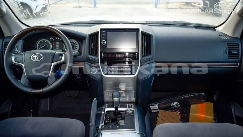 Big with watermark toyota land cruiser abhasia import dubai 1952