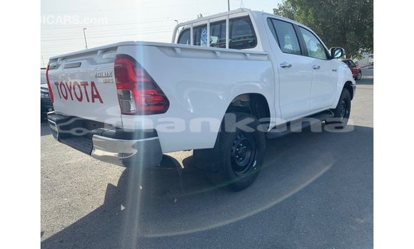 Buy Import Toyota Hilux White Car in Import - Dubai in Abhasia Buy Import Toyota Hilux White Car in Import - Dubai in Abhasia
