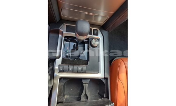 Buy Import Toyota Land Cruiser White Car in Import - Dubai in Abhasia Buy Import Toyota Land Cruiser White Car in Import - Dubai in Abhasia