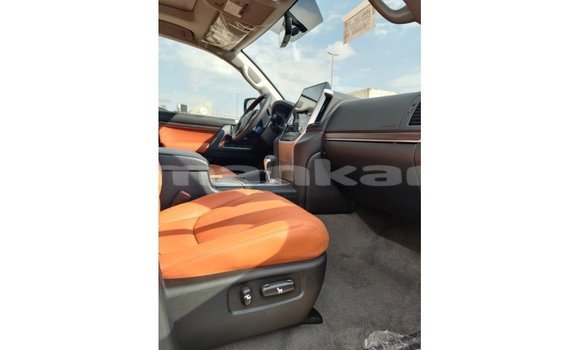 Buy Import Toyota Land Cruiser White Car in Import - Dubai in Abhasia Buy Import Toyota Land Cruiser White Car in Import - Dubai in Abhasia