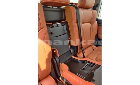 Buy Import Toyota Land Cruiser White Car in Import - Dubai in Abhasia Buy Import Toyota Land Cruiser White Car in Import - Dubai in Abhasia