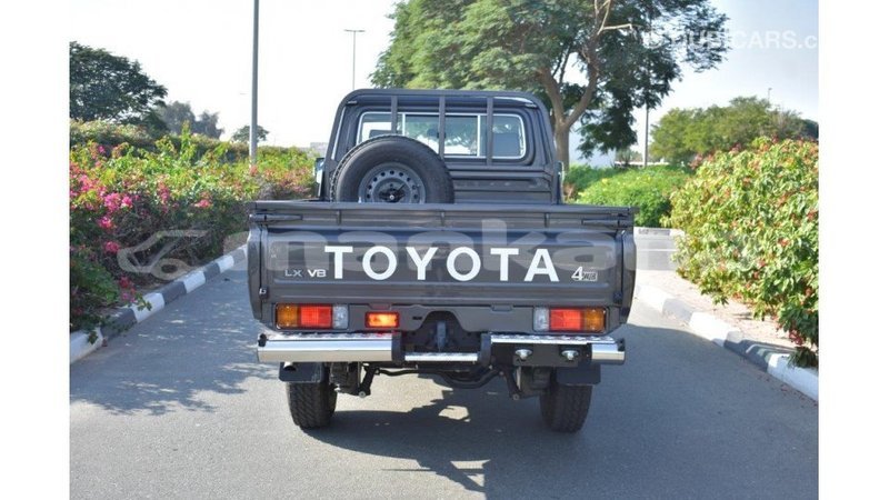 Big with watermark toyota land cruiser abhasia import dubai 1965