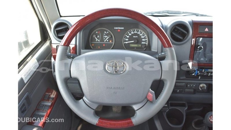 Big with watermark toyota land cruiser abhasia import dubai 1971