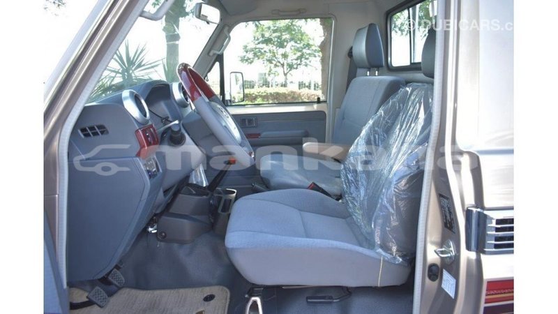 Big with watermark toyota land cruiser abhasia import dubai 1974