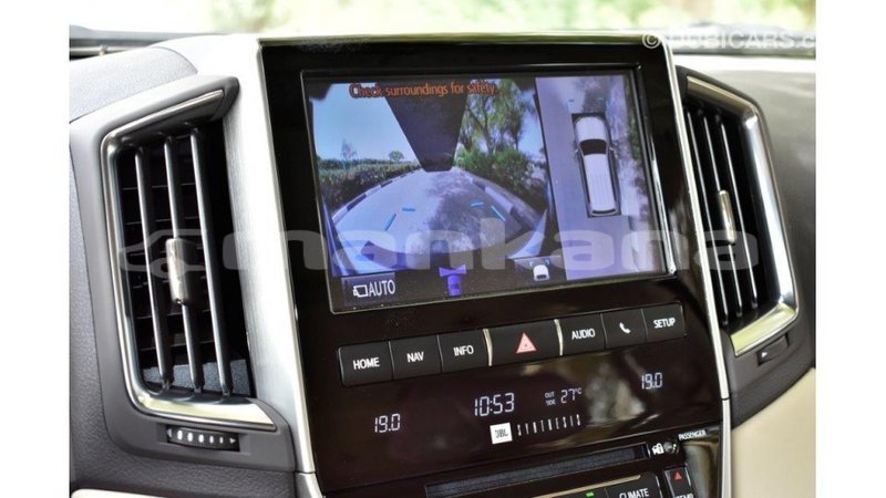 Big with watermark toyota land cruiser abhasia import dubai 1977