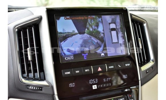 Buy Import Toyota Land Cruiser White Car in Import - Dubai in Abhasia Buy Import Toyota Land Cruiser White Car in Import - Dubai in Abhasia