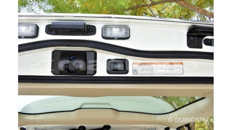 Big with watermark toyota land cruiser abhasia import dubai 1977