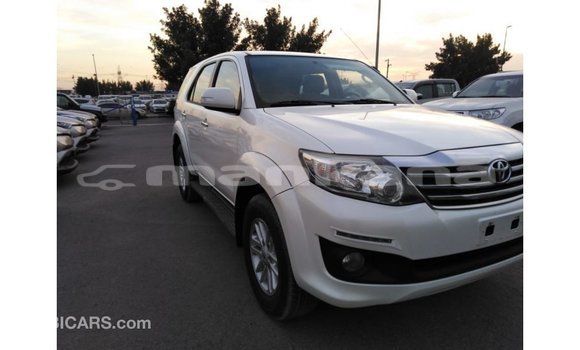 Buy Import Toyota Fortuner White Car in Import - Dubai in Abhasia Buy Import Toyota Fortuner White Car in Import - Dubai in Abhasia