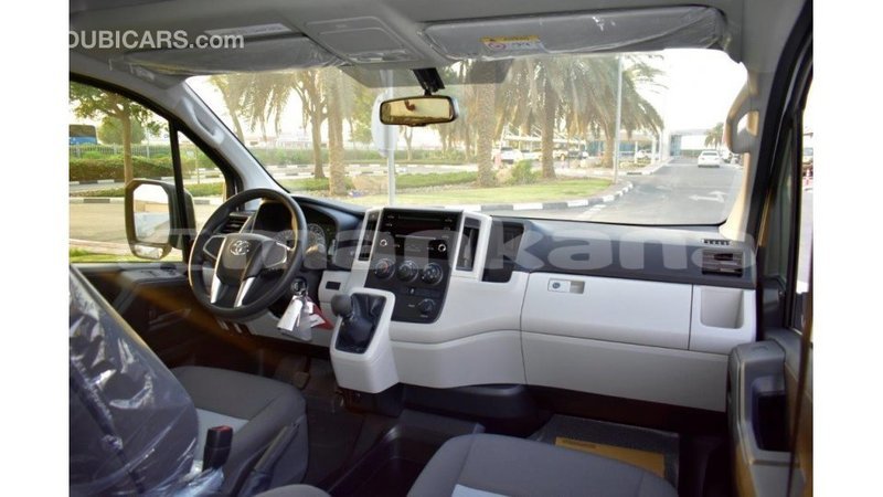 Big with watermark toyota hiace abhasia import dubai 1983