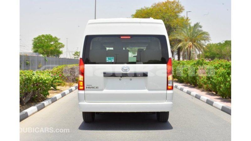 Big with watermark toyota hiace abhasia import dubai 1983