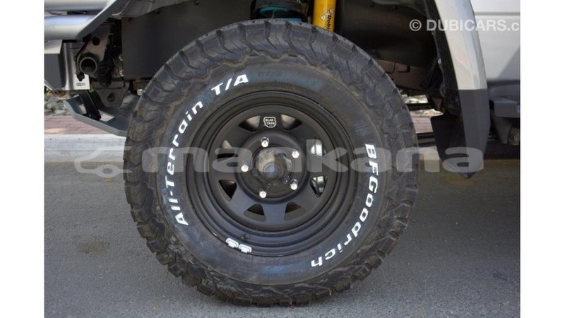 Big with watermark toyota land cruiser abhasia import dubai 1984