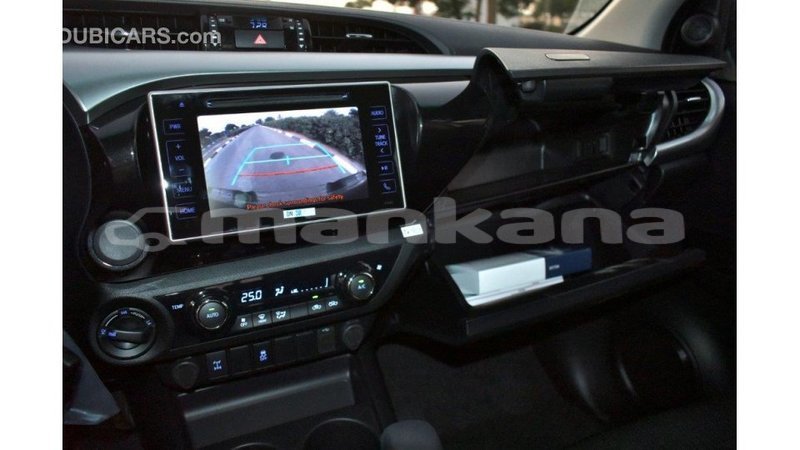 Big with watermark toyota hilux abhasia import dubai 1985