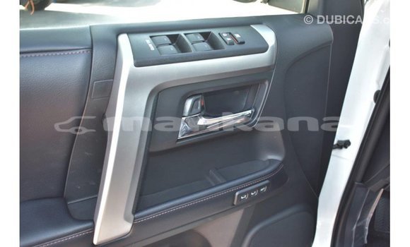 Buy Import Toyota HiAce White Truck in Import - Dubai in Abhasia Buy Import Toyota HiAce White Truck in Import - Dubai in Abhasia