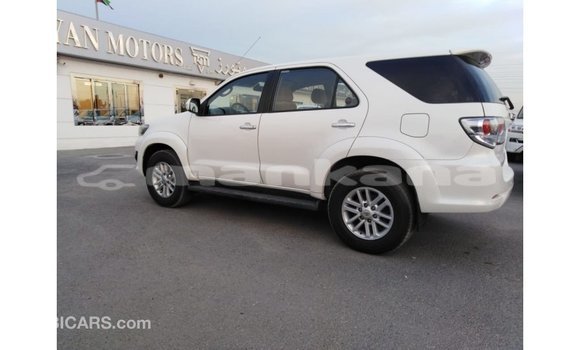 Buy Import Toyota Fortuner White Car in Import - Dubai in Abhasia Buy Import Toyota Fortuner White Car in Import - Dubai in Abhasia