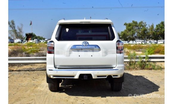 Buy Import Toyota HiAce White Truck in Import - Dubai in Abhasia Buy Import Toyota HiAce White Truck in Import - Dubai in Abhasia